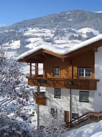 Ferienwohnung Sonnentraum Hainzenberg Exterior photo
