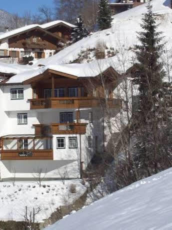 Ferienwohnung Sonnentraum Hainzenberg Exterior photo